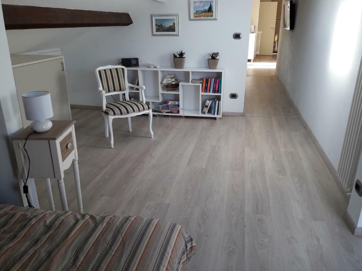 Skyline, Casa Vacanze Savone Extérieur photo